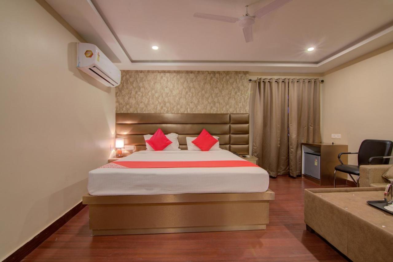 Oyo 12736 Skylawn Hotel Jamshedpur Exterior photo
